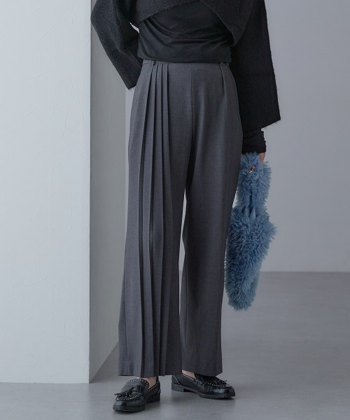 Callarus（カラルス）の「＜単品＞ストレッチアシンメトリープリーツデザインパンツ〔Callarus〕（その他パンツ・レディース・ブラック/グレー・S/M/L/LL/3L）」の19枚目の写真