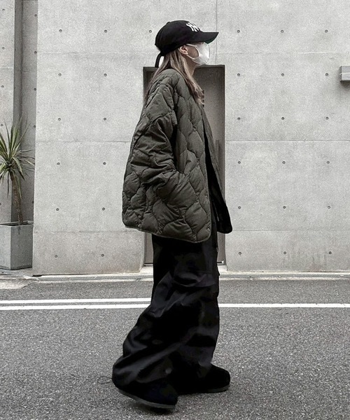 YACA(ヤーカ)の「Cargo Wide Pants/カーゴワイドパンツ【unisex item】(カーゴパンツ・レディース・ブラック/アイボリー/カーキ・FREE)」の5枚目の写真