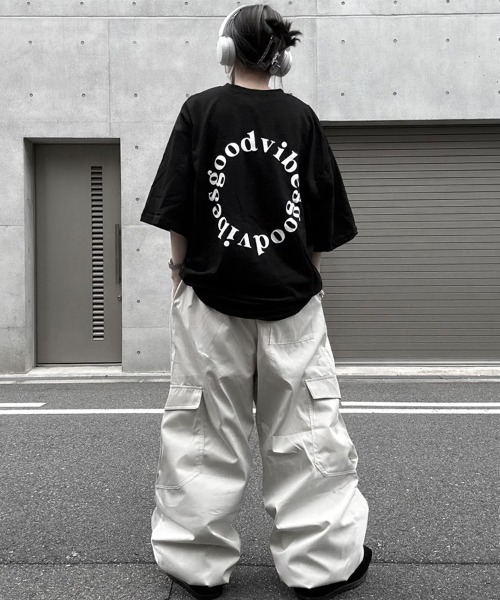 YACA(ヤーカ)の「Cargo Wide Pants/カーゴワイドパンツ【unisex item】(カーゴパンツ・レディース・ブラック/アイボリー/カーキ・FREE)」の9枚目の写真