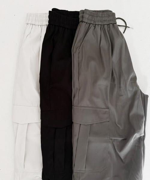 YACA(ヤーカ)の「Cargo Wide Pants/カーゴワイドパンツ【unisex item】(カーゴパンツ・レディース・ブラック/アイボリー/カーキ・FREE)」の21枚目の写真