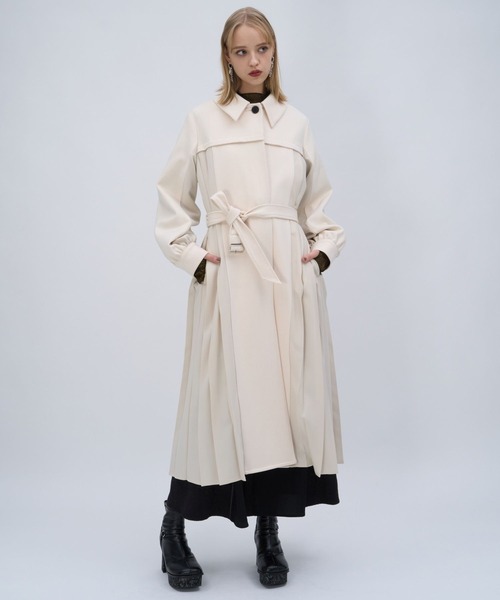 HARE(ハレ)の「ハイショクサイドプリーツコート(HARE)(ステンカラーコート・レディース・ホワイト/ブラック・FREE)」の3枚目の写真