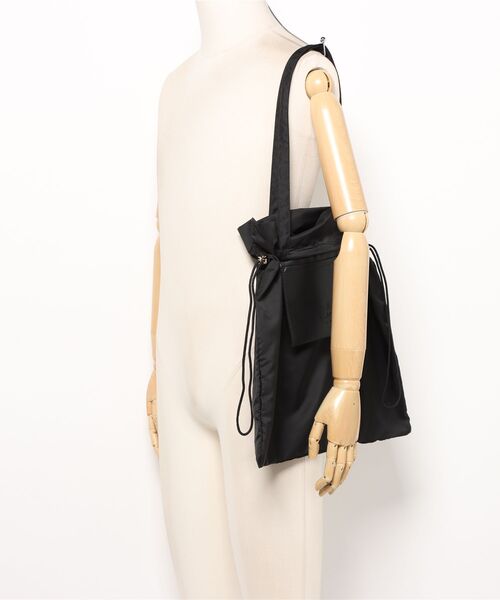 LANVIN en Bleu（ランバンオンブルー）の「ポプリス ポケッタブルバッグ（エコバッグ/サブバッグ・レディース・グレー/ブラック/グリーン/サンドベージュ/ネイビー・FREE）」の9枚目の写真
