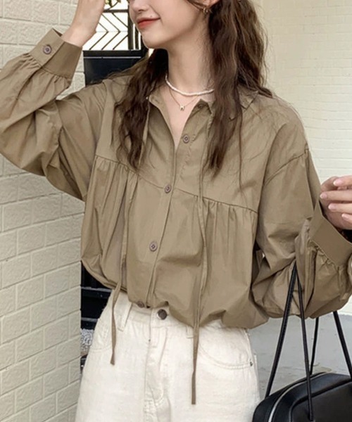 SallyLunn(サリーラン)の「フリルネックブラウス(シャツ/ブラウス・レディース・ホワイト/ベージュ・MEDIUM/LARGE)」の2枚目の写真