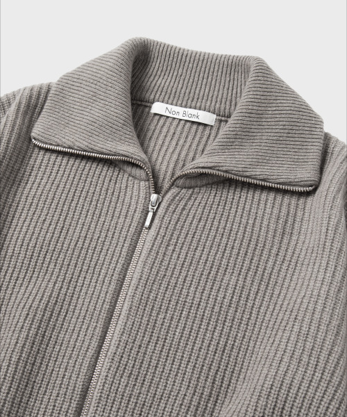 NONBLANK（ノンブランク）の「ルーズフィットジップアップカラー ニット_LIGHT MOCHA（ニット/セーター・メンズ・その他・M/L/XL）」の3枚目の写真