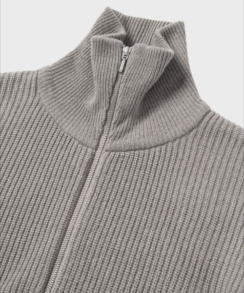 NONBLANK（ノンブランク）の「ルーズフィットジップアップカラー ニット_LIGHT MOCHA（ニット/セーター・メンズ・その他・M/L/XL）」の4枚目の写真