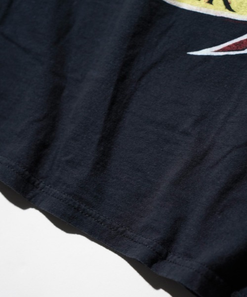 THRIFTY LOOK(スリフティールック)の「THRIFTY LOOK スリフティルック / THRIFTY"BONJOVI"TEE(Tシャツ/カットソー・メンズ・ブラック/ブラック系1・X-LARGE/LARGE/MEDIUM)」の6枚目の写真