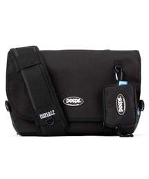 PEEPS（ピープス）の「above messenger bag(black)（メッセンジャーバッグ）」