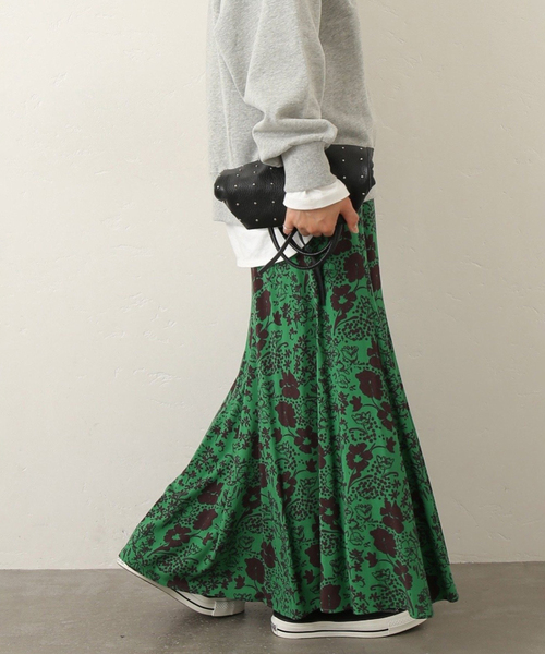 JOURNAL STANDARD relume（ジャーナルスタンダード　レリューム）の「《WEB限定追加》レトロフラワープリントマーメイドスカート（スカート・レディース・グリーン/ブラック・FREE）」の4枚目の写真