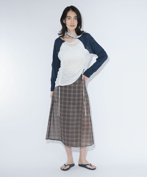 maturely(マチュアリー)の「ワッシャー ラグラン アレンジ ロングスリーブ(Tシャツ/カットソー・レディース・ライトグレー/オフホワイト・ONE SIZE)」の3枚目の写真