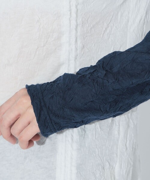 maturely(マチュアリー)の「ワッシャー ラグラン アレンジ ロングスリーブ(Tシャツ/カットソー・レディース・ライトグレー/オフホワイト・ONE SIZE)」の12枚目の写真