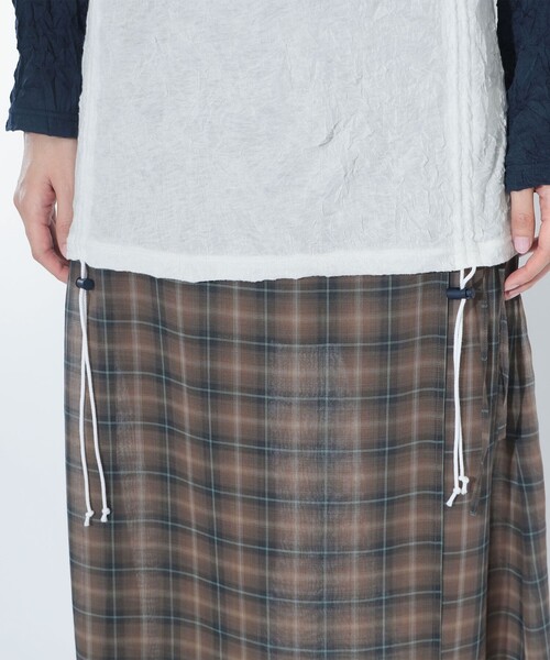 maturely(マチュアリー)の「ワッシャー ラグラン アレンジ ロングスリーブ(Tシャツ/カットソー・レディース・ライトグレー/オフホワイト・ONE SIZE)」の13枚目の写真