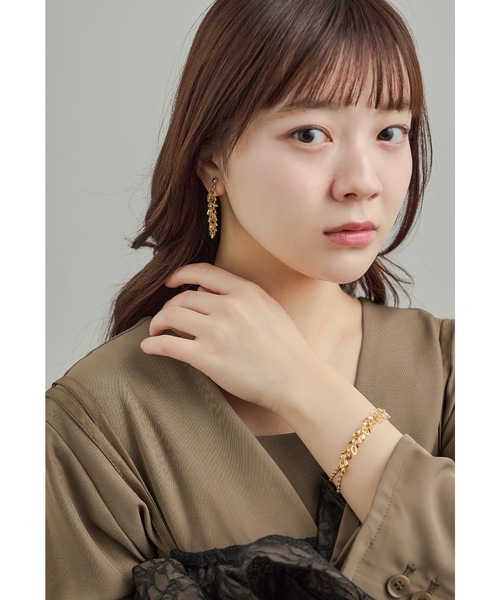 niana(ニアナ)の「ベリーライクイヤリング ゴールド シルバー 結婚式 二次会 同窓会 成人式 パーティー お呼ばれ オケージョン フォーマル(イヤリング・レディース・シルバー/ゴールド・FREE)」の6枚目の写真