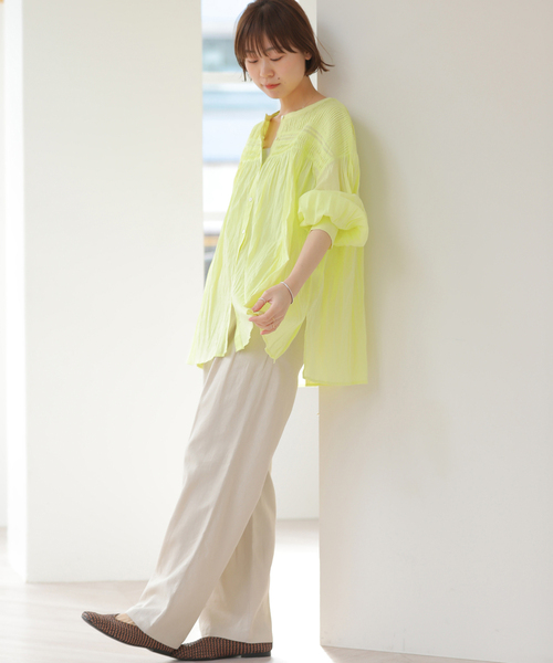 JOURNAL STANDARD relume（ジャーナルスタンダード　レリューム）の「［26SS新作］コットンボイルクリンクルピンタックブラウス（シャツ/ブラウス・レディース・ホワイト/ブラック/イエロー系その他・FREE）」の22枚目の写真