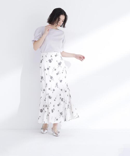 NATURAL BEAUTY BASIC(ナチュラルビューティーベーシック)の「<接触冷感>◇ベーシックTシャツ フォルムスリーブ(Tシャツ/カットソー・レディース・ブラック/オフホワイト/グレー・FREE)」の4枚目の写真