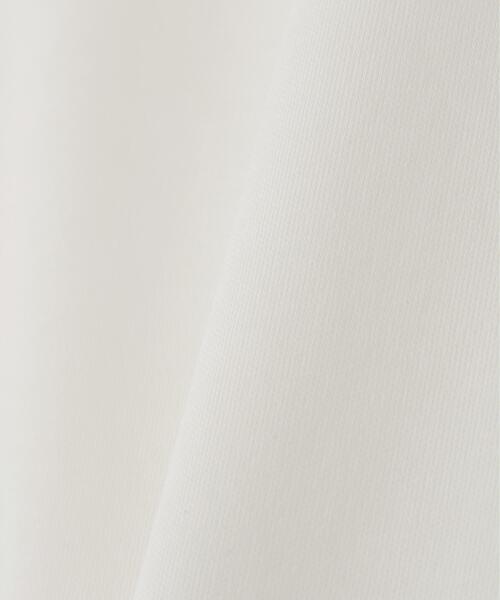 NATURAL BEAUTY BASIC(ナチュラルビューティーベーシック)の「<接触冷感>◇ベーシックTシャツ フォルムスリーブ(Tシャツ/カットソー・レディース・ブラック/オフホワイト/グレー・FREE)」の4枚目の写真