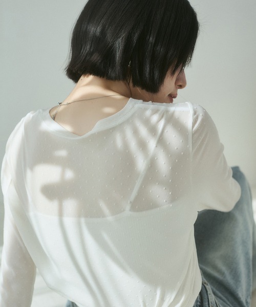 hunch（ハンチ）の「パワーネット フロッキードット シアートップス（Tシャツ/カットソー・レディース・チャコール/オフホワイト/ブラック/ネイビー・FREE）」の6枚目の写真