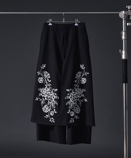 Ellno Loset(エルノロゼット)の「フラワー刺繍ラップワイドパンツ(スラックス・メンズ・ブラック・X-SMALL/LARGE/MEDIUM/SMALL)」の16枚目の写真