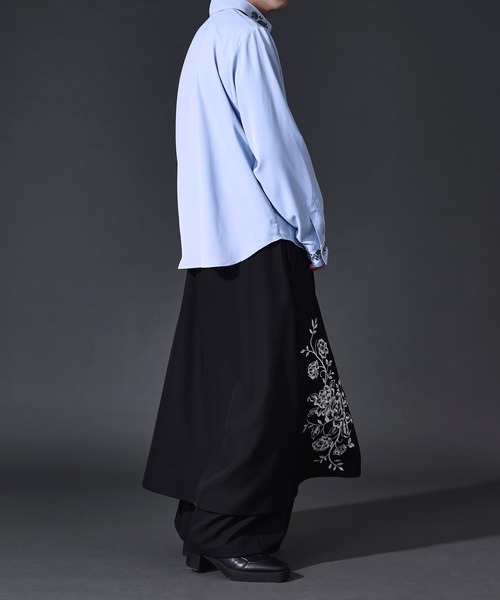 Ellno Loset(エルノロゼット)の「フラワー刺繍ラップワイドパンツ(スラックス・メンズ・ブラック・X-SMALL/LARGE/MEDIUM/SMALL)」の2枚目の写真
