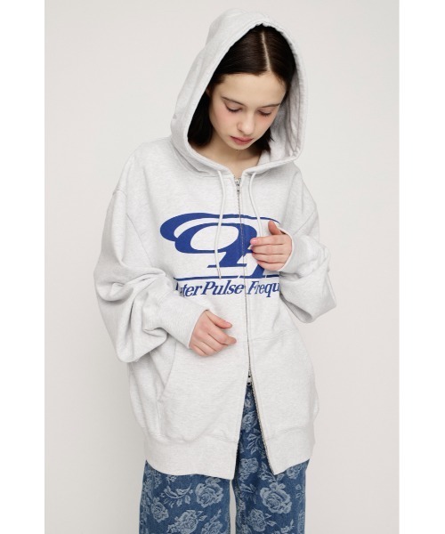 SLY（スライ）の「LOGO OVER HOODIE ロゴオーバーフーディー 春服 ジップパーカー（パーカー・レディース・ブラウン/ライトブルー/杢グレー/ライトブラック・FREE）」の22枚目の写真