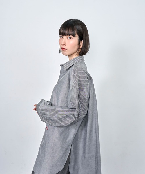 Nora Lily（ノラリリー）の「【Nora Lily】Stripe Swiching Relax Shirt（シャツ/ブラウス・メンズ・ブルー/グレー・FREE）」の6枚目の写真