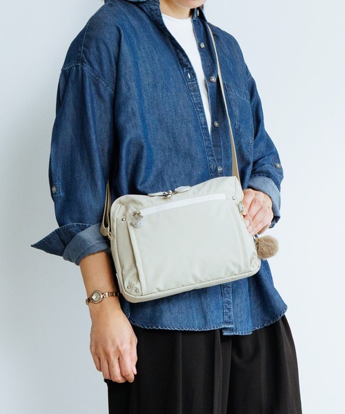 Kanana project(カナナプロジェクト)の「ショルダーバッグ PJ8-3rd LTD ブリーズライト 3L 限定モデル 20134(ショルダーバッグ・レディース・ベージュ/ブルーパープル・FREE)」の1枚目の写真