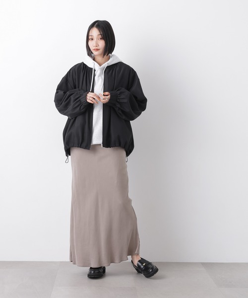 NANO universe（ナノユニバース）の「撥水加工 ドロストヘムリブブルゾン（ブルゾン・レディース・グレー系その他4/アイボリー/ブラック・FREE）」の22枚目の写真