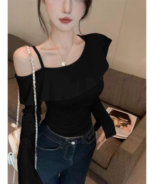 Ritzy(リッツィー)の「ベルスリーブデザイン ショート丈 フリルトップス(Tシャツ/カットソー・レディース・ホワイト/ブラック・M)」の2枚目の写真