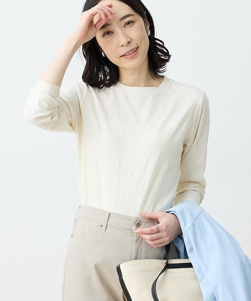 DECOY SINCE 1981(デコイシンスイチキュウハチイチ)の「【chiyoさんコラボ】ロンドンマーチコイくんジャガードTシャツ【オーガニックコットンブレンド・大きいサイズあり】(Tシャツ/カットソー・レディース・アイボリー/ピンク/ネイビー・M/L/LL/3L/4L)」の2枚目の写真
