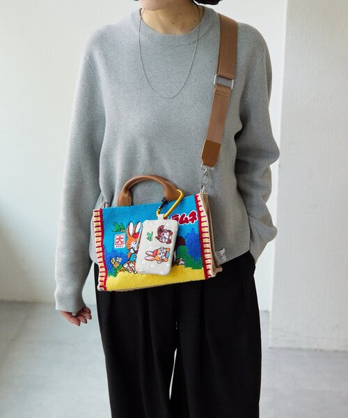 ear PAPILLONNER（イアパピヨネ）の「【クッピーラムネ×ear】本革/コラボカラビナ付きパス＆キーケース（カードケース・レディース・ライトグレー/ブラック/ブルー・FREE）」の8枚目の写真