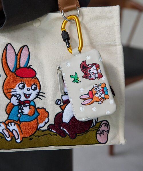 ear PAPILLONNER（イアパピヨネ）の「【クッピーラムネ×ear】本革/コラボカラビナ付きパス＆キーケース（カードケース・レディース・ライトグレー/ブラック/ブルー・FREE）」の10枚目の写真