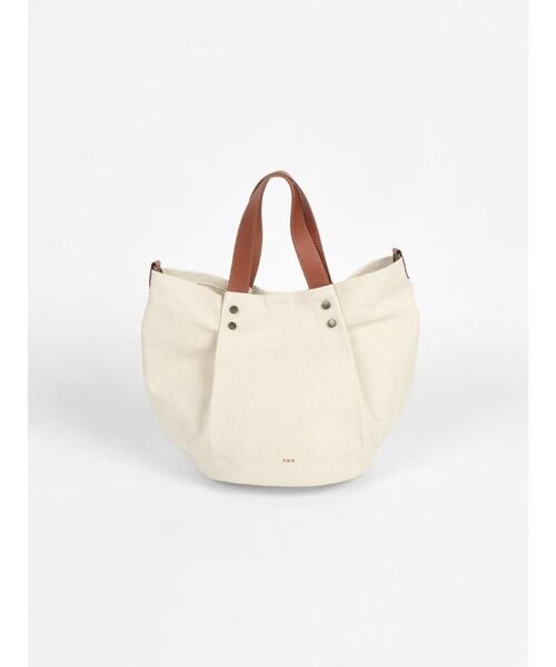 FIKA.(フィーカ)の「Canvas tuck 2way tote bag(beige×brown)(トートバッグ・レディース・アイボリー・FREE)」の2枚目の写真