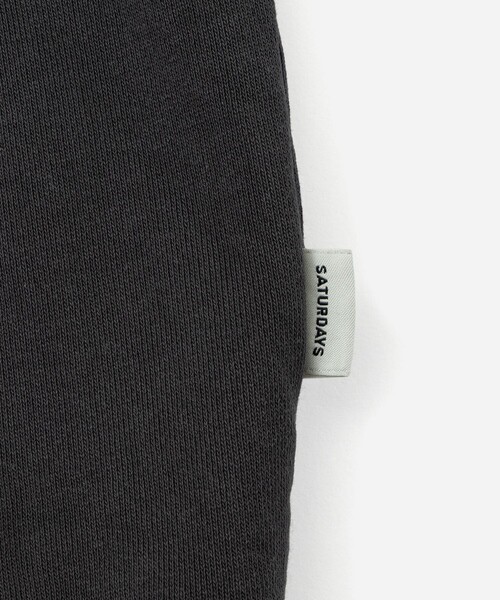 Saturdays NYC（サタデーズ ニューヨークシティ ）の「Bowery Garment Dyed Slash Sweatshirt（スウェット・メンズ・グリーン/チャコールグレー/サックスブルー/キナリ・M/L/XL/S）」の21枚目の写真