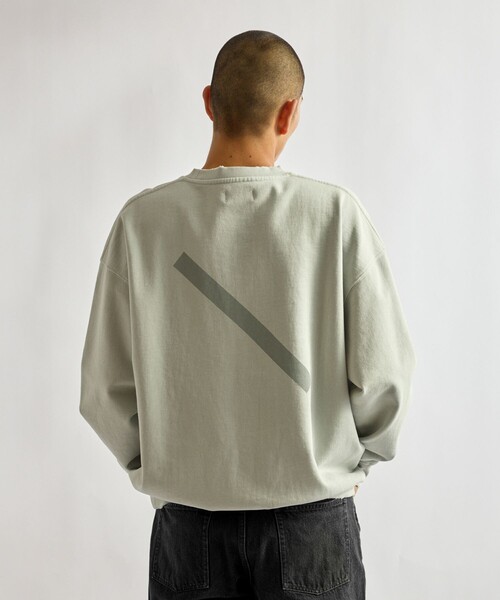Saturdays NYC（サタデーズ ニューヨークシティ ）の「Bowery Garment Dyed Slash Sweatshirt（スウェット・メンズ・グリーン/チャコールグレー/サックスブルー/キナリ・M/L/XL/S）」の4枚目の写真