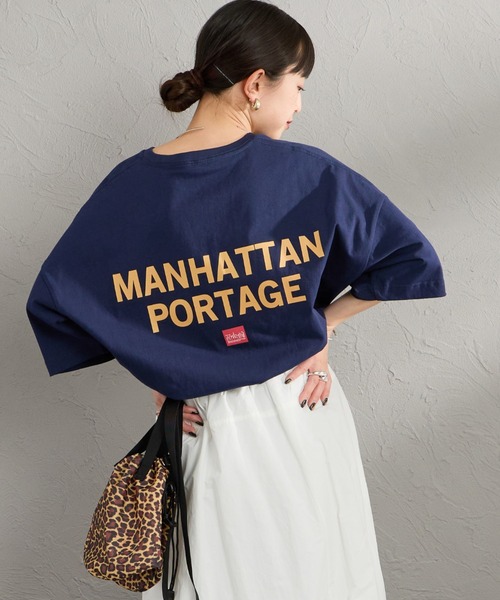 Manhattan Portage（マンハッタンポーテージ）の「[MANHATTAN PORTAGE/マンハッタンポーテージ] 別注 ショート丈 バックプリントTシャツ（Tシャツ/カットソー・レディース・ピンク/ホワイト/ネイビー/ベージュ・F）」の3枚目の写真