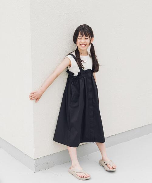 URBAN RESEARCH DOORS(アーバンリサーチドアーズ)の「『接触冷感/イージーケア』撥水ワークジャンパースカート(KIDS)(ワンピース・キッズ・ブラック/チャコールグレー・120/135/105)」の2枚目の写真