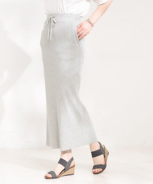 SHOO・LA・RUE（シューラルー）の「【セルフカット可能/洗濯機可/S-LL】テレコナロースカート（スカート・レディース・オレンジ/ブルー/グレー/ブラック・01/04/03/02）」の6枚目の写真