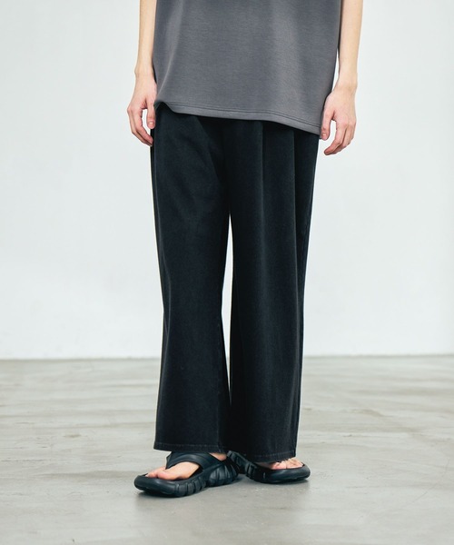 LAKOLE(ラコレ)の「カットデニムフレアパンツ / 655442(デニムパンツ・メンズ・ブラック/チャコール・LARGE/MEDIUM)」の2枚目の写真