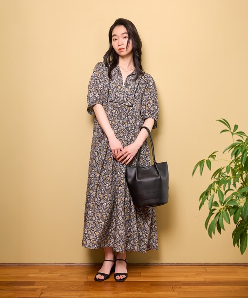 mysty woman(ミスティウーマン)の「更紗柄ボリュームスリーブワンピース 678875(ワンピース・レディース・オフホワイト/ブラック/オレンジ・FREE)」の5枚目の写真