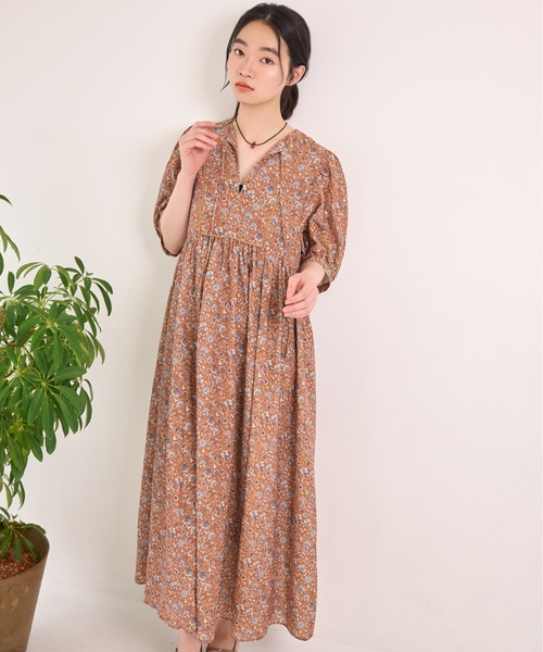 mysty woman(ミスティウーマン)の「更紗柄ボリュームスリーブワンピース 678875(ワンピース・レディース・オフホワイト/ブラック/オレンジ・FREE)」の12枚目の写真
