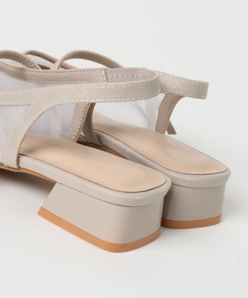 GLOBAL WORK（グローバルワーク）の「らくっションチュールパンプス/658827（パンプス・レディース・アイボリー/ブラック・M(23.5cm)/L(24.5cm)）」の21枚目の写真