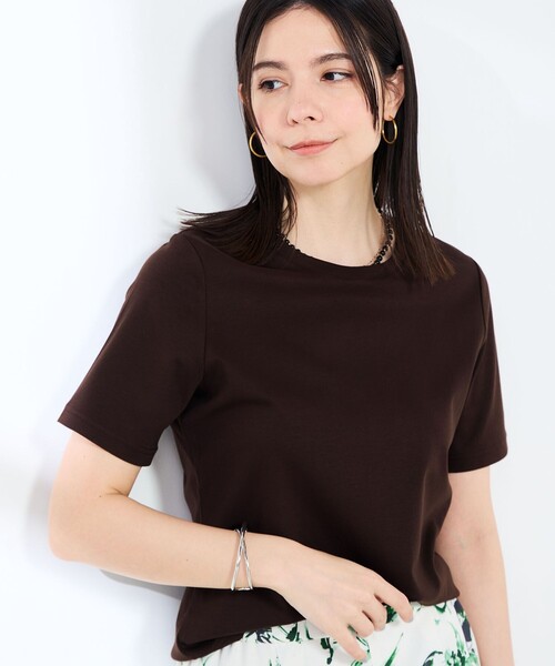 NOLLEY’S Sophi（ノーリーズソフィ）の「《手洗い可能》W&Wベイシック丈Tシャツ（Tシャツ/カットソー・レディース・ダークブラウン/ダークネイビー/ホワイト/サックスブルー・38）」の5枚目の写真