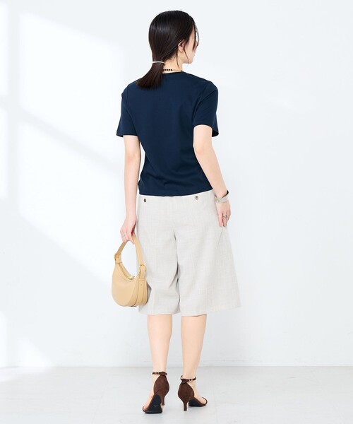 NOLLEY’S Sophi（ノーリーズソフィ）の「《手洗い可能》W&Wベイシック丈Tシャツ（Tシャツ/カットソー・レディース・ダークブラウン/ダークネイビー/ホワイト/サックスブルー・38）」の9枚目の写真