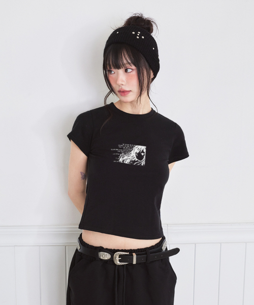 ESCAPEFROM(エスケープフロム)の「フレームガールプリントスリムフィット半袖Tシャツアイボリー(Tシャツ/カットソー・レディース・その他・MEDIUM/LARGE)」の4枚目の写真