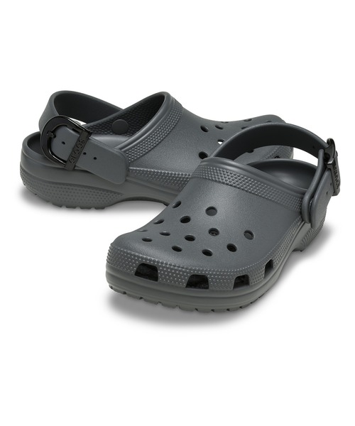 crocs(クロックス)の「CROCS クロックス CLASSIC BUCKLE CLOG クラシック バックル クロッグ 213347-0YK(サンダル・レディース・ダークグレー・22.0cm/23.0cm/24.0cm/25.0cm)」の1枚目の写真