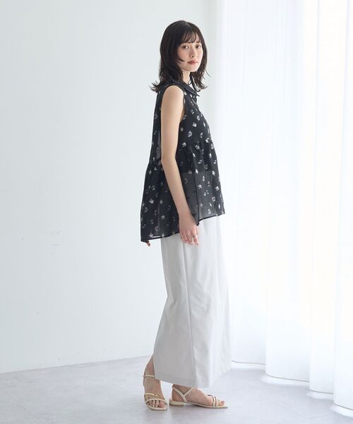 YECCA VECCA(イェッカヴェッカ)の「シアージャガードペプラムブラウス(シャツ/ブラウス・レディース・アイボリー/ブラック・FREE)」の4枚目の写真