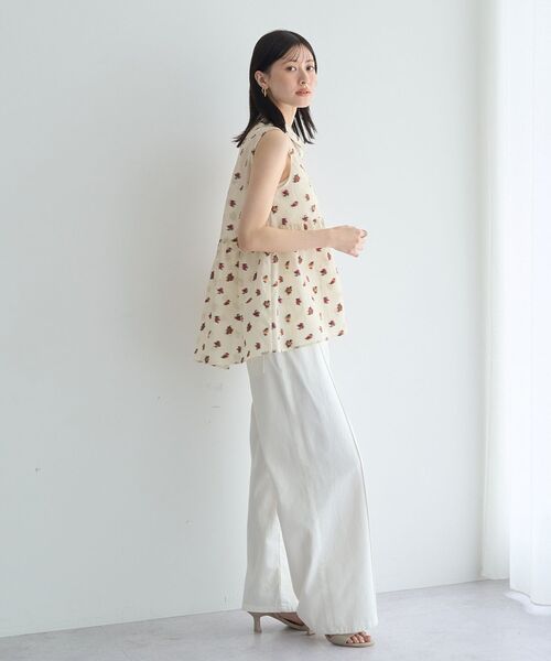 YECCA VECCA(イェッカヴェッカ)の「シアージャガードペプラムブラウス(シャツ/ブラウス・レディース・アイボリー/ブラック・FREE)」の21枚目の写真