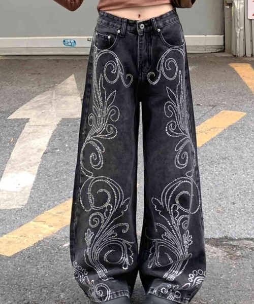 Sibra（シブラ）の「ラインストーンデザインワイドデニムパンツ（デニムパンツ・レディース・グレー・L/M/S）」の19枚目の写真