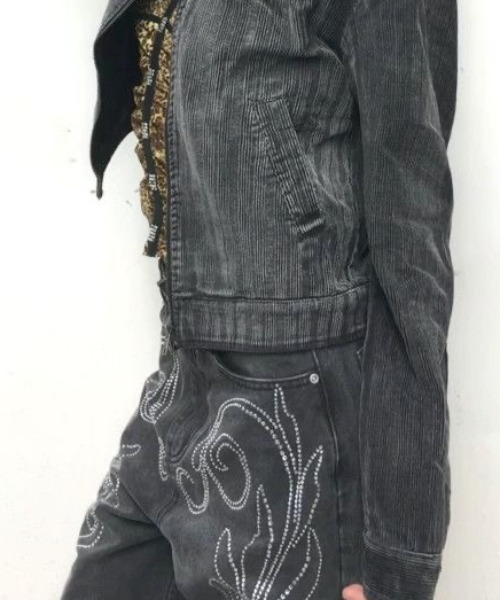 Sibra（シブラ）の「ラインストーンデザインワイドデニムパンツ（デニムパンツ・レディース・グレー・L/M/S）」の4枚目の写真