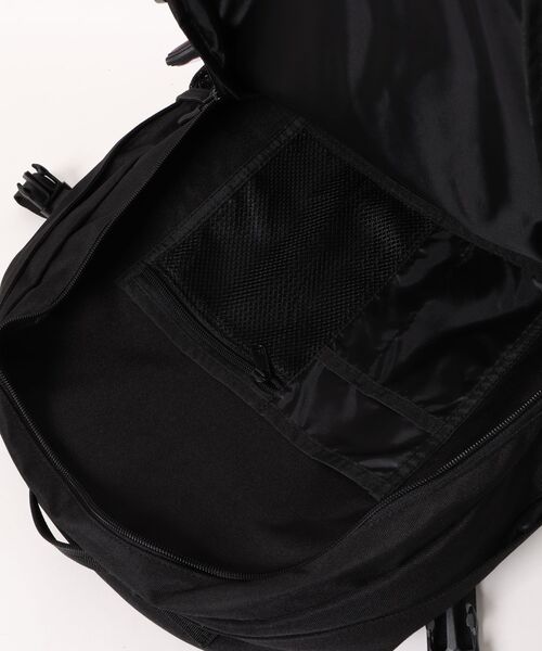FILA(フィラ)の「【FILA/フィラ】【大容量29L A4サイズ対応】クリアポーチ付きバックパック 通勤・通学 PCポケット 部活 韓国ファッション ストリート(バックパック/リュック・メンズ・パープル/ブラック/サックスブルー・FREE)」の7枚目の写真