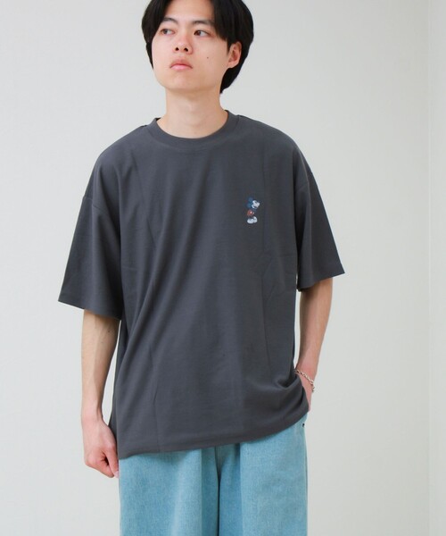 GLOSTER(グロスター)の「【ユニセックスで着れる】梨地ミッキー&ミニープリント Tシャツ(Tシャツ/カットソー・メンズ・ブラック/オフホワイト・M/L)」の6枚目の写真